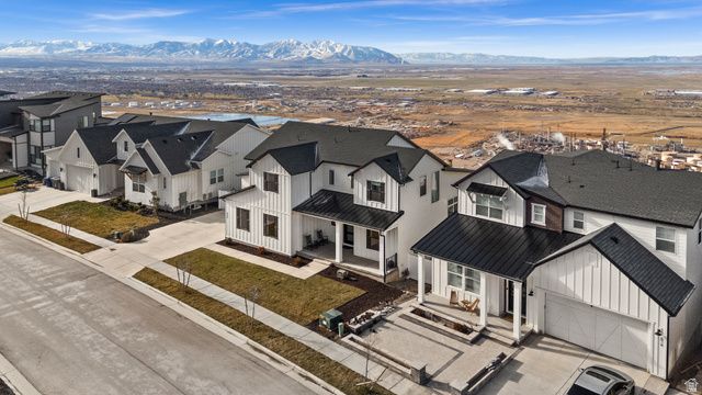 886 S WINTER LN, North Salt Lake, UT 84054
