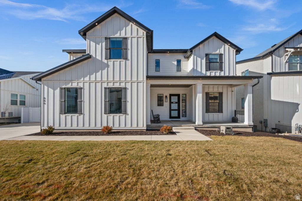886 S WINTER LN, North Salt Lake, UT 84054