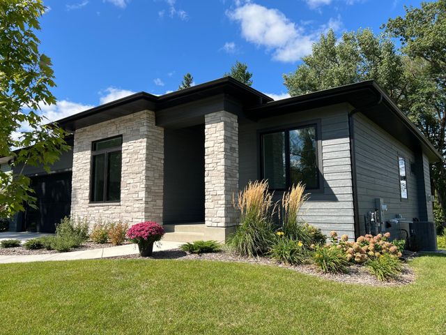 620 Greenvale Avenue, Northfield, MN 55057