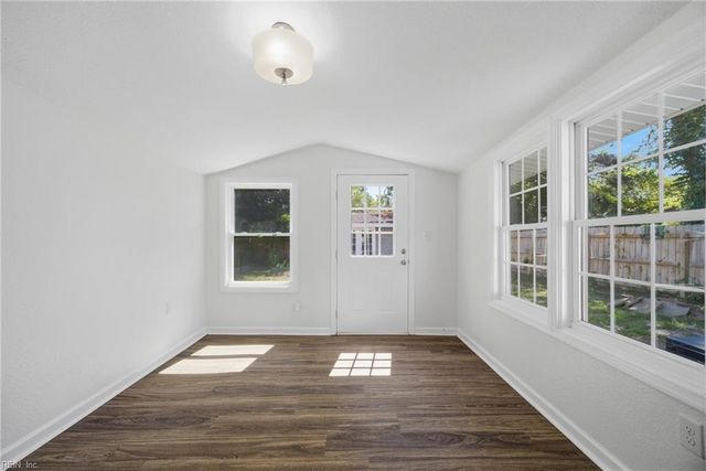 214 North St, Suffolk, VA 23434