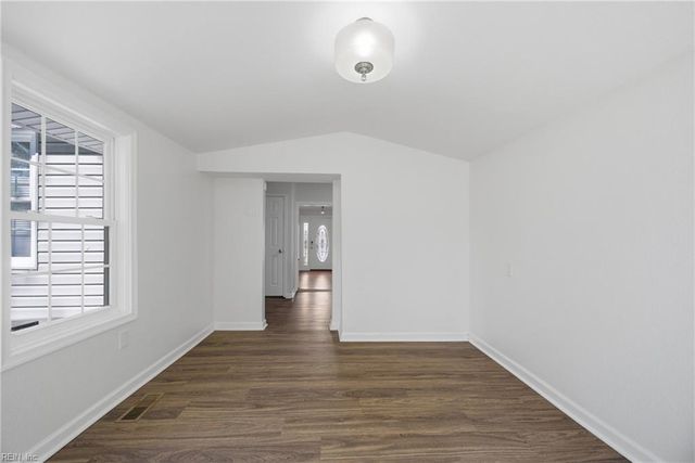 214 North St, Suffolk, VA 23434