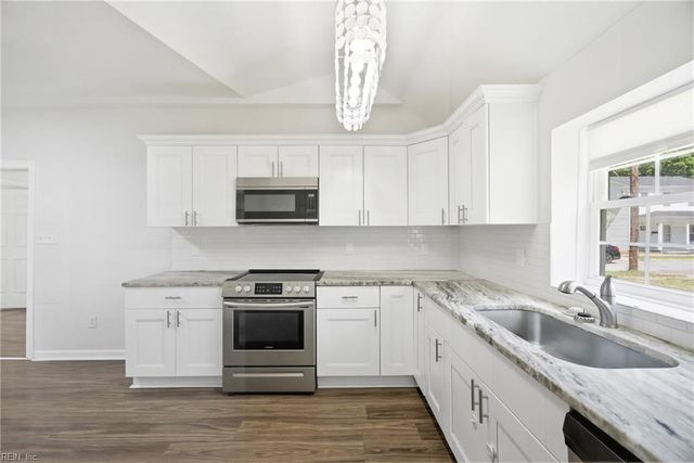 214 North St, Suffolk, VA 23434