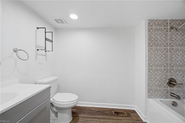 214 North St, Suffolk, VA 23434
