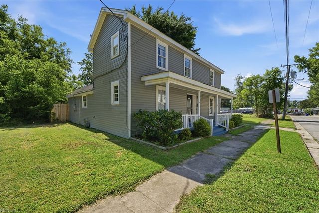 214 North St, Suffolk, VA 23434