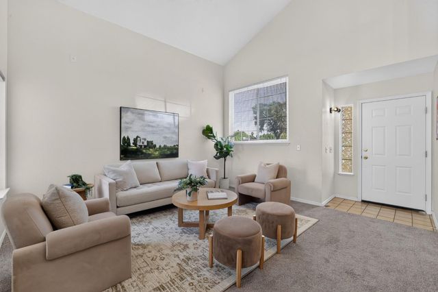 6111 Laguna Vale Way, Elk Grove, CA 95758