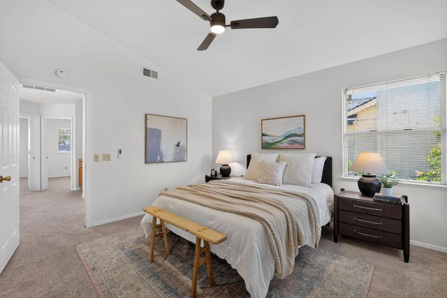 6111 Laguna Vale Way, Elk Grove, CA 95758
