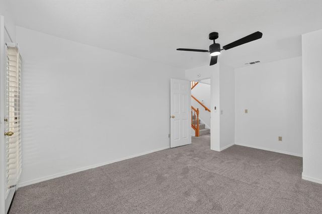 6111 Laguna Vale Way, Elk Grove, CA 95758