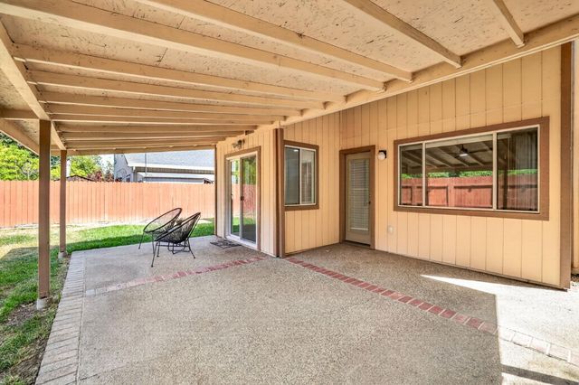 6111 Laguna Vale Way, Elk Grove, CA 95758