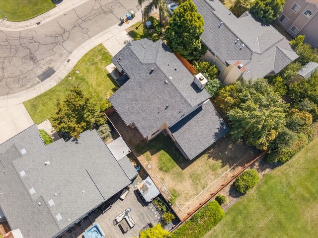 6111 Laguna Vale Way, Elk Grove, CA 95758