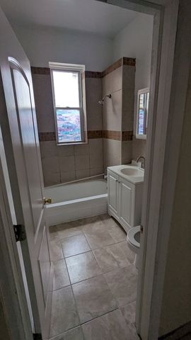 2636 W Division Street 3R, Chicago, IL 60622