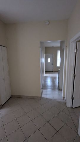 2636 W Division Street 3R, Chicago, IL 60622