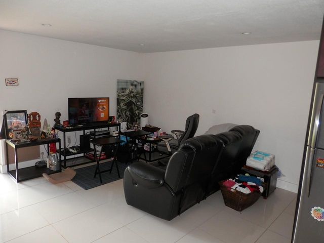 9459 SW 76th St R1, Miami, FL 33173