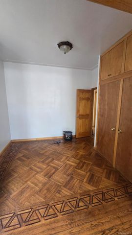 8812 86th Street, Woodhaven, NY 11421