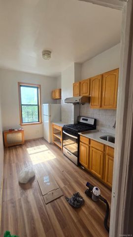 8812 86th Street, Woodhaven, NY 11421