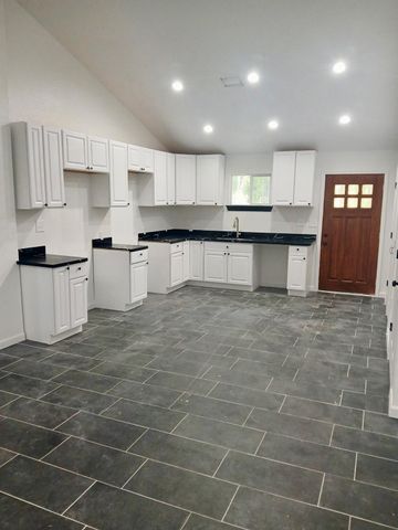 977 County Road 2112, Liberty, TX 77575