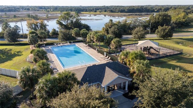 669 JUPITER BEACH ROAD, Groveland, FL 34736