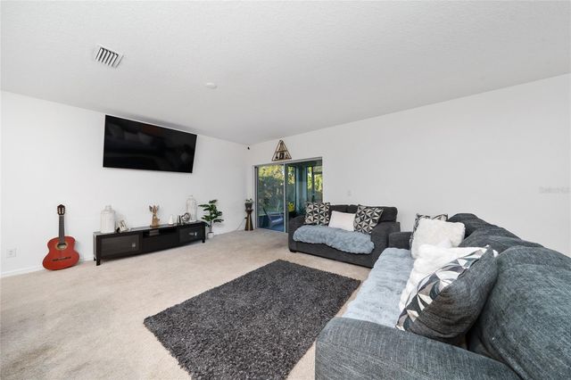 669 JUPITER BEACH ROAD, Groveland, FL 34736