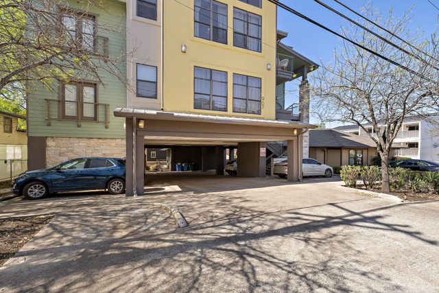 907 Duncan LN 302, Austin, TX 78705