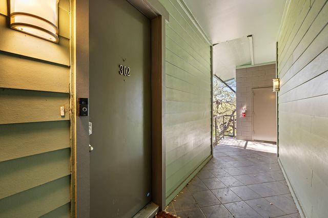 907 Duncan LN 302, Austin, TX 78705