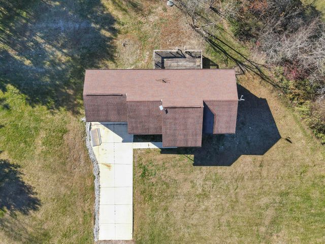 18734 Griffith Road, Logan, OH 43138