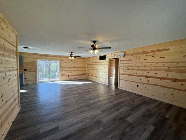 18734 Griffith Road, Logan, OH 43138