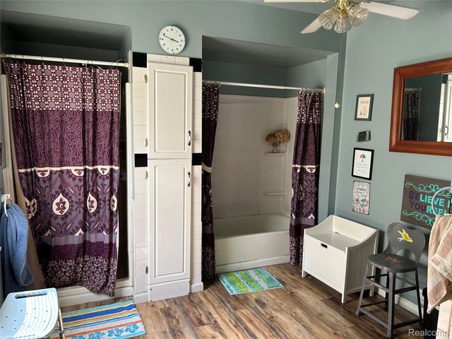 1429 E Caro Road, Caro, MI 48723