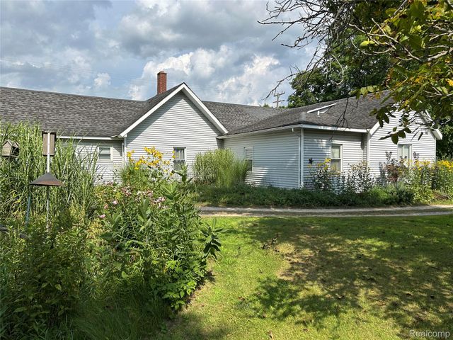 1429 E Caro Road, Caro, MI 48723
