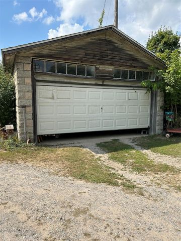 1429 E Caro Road, Caro, MI 48723