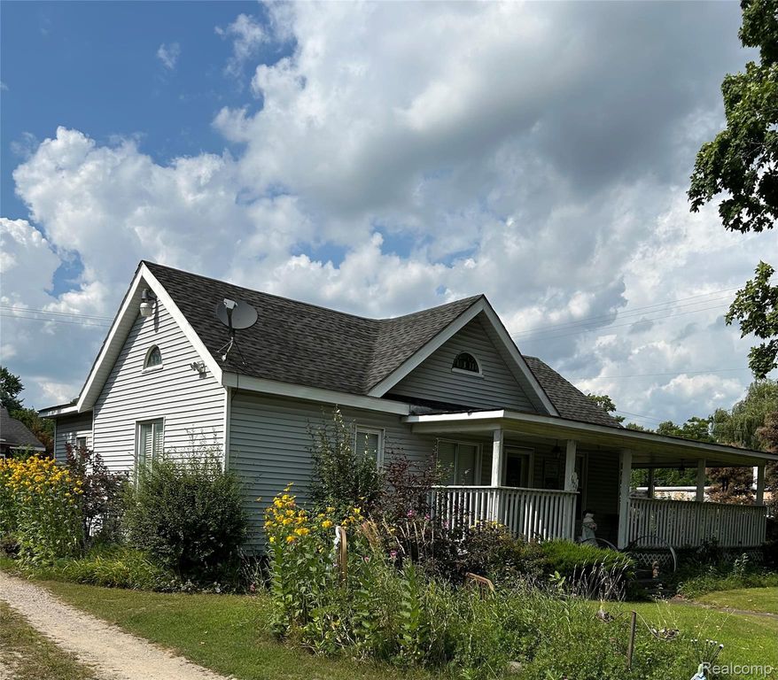 1429 E Caro Road, Caro, MI 48723