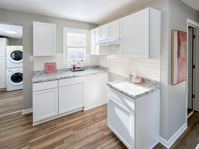 1388 Carman Street, Burton, MI 48529