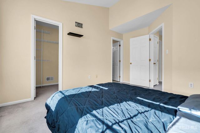 63 Giera Court, Parlin, NJ 08859