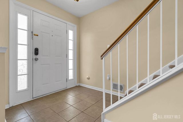 63 Giera Court, Parlin, NJ 08859