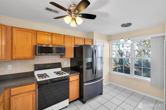 63 Giera Court, Parlin, NJ 08859