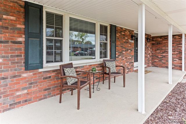 16515 Festian Drive, Clinton Township, MI 48035