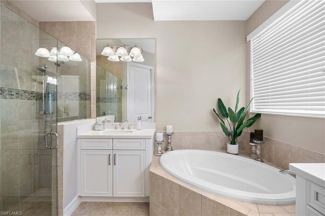 6550 Roma WAY, Naples, FL 34113