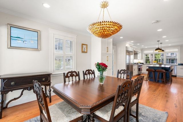 11 Fairlawn St, Needham, MA 02492