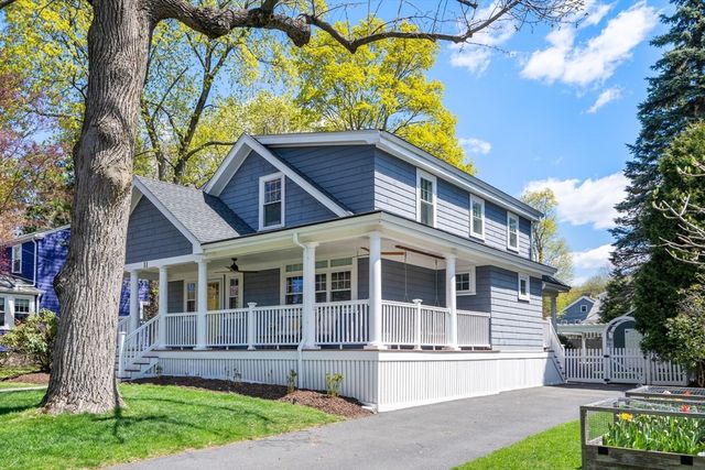 11 Fairlawn St, Needham, MA 02492