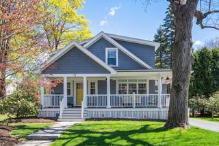 11 Fairlawn St, Needham, MA 02492