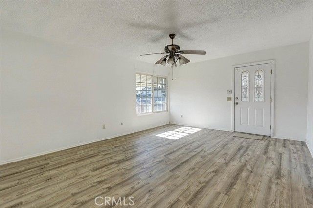 10532 Eton, Chatsworth (los Angeles), CA 91311