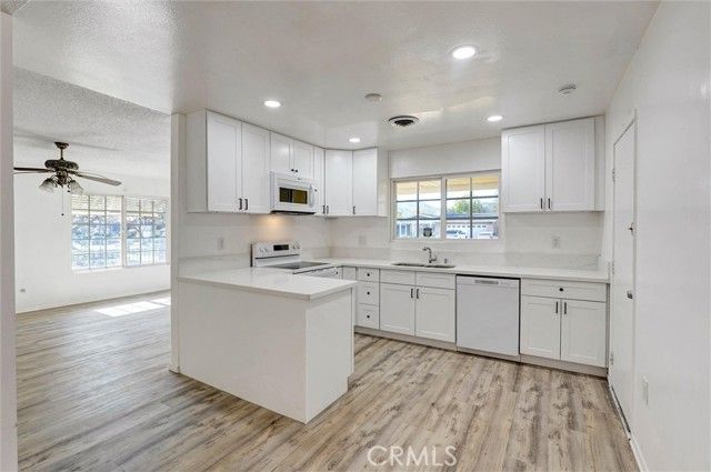 10532 Eton, Chatsworth (los Angeles), CA 91311