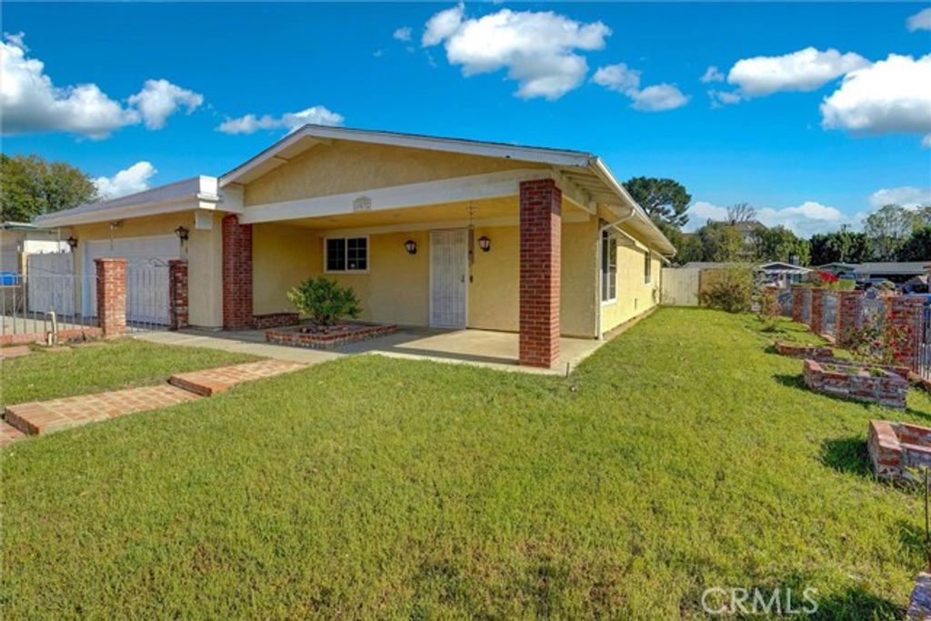 10532 Eton, Chatsworth (los Angeles), CA 91311