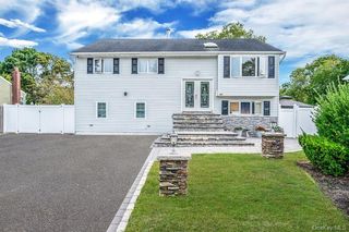 46 W Willow Street, Brentwood, NY 11717