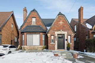 18660 San Juan Drive, Detroit, MI 48221