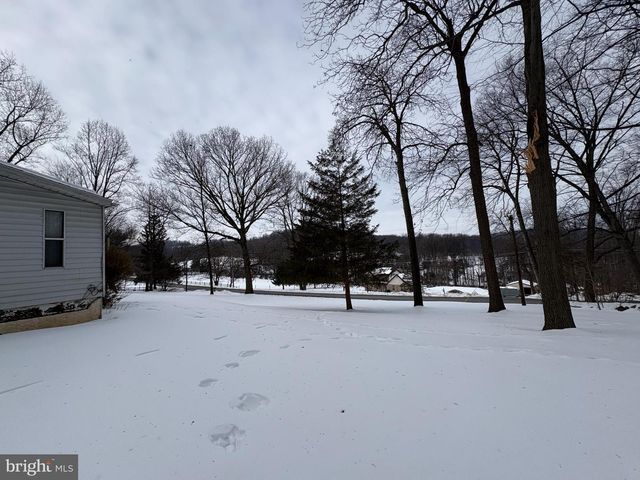 311 LONGVIEW RD, Boyertown, PA 19512