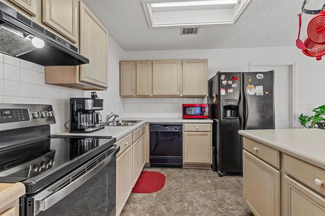 8007 Bramble Bush DR, Austin, TX 78747