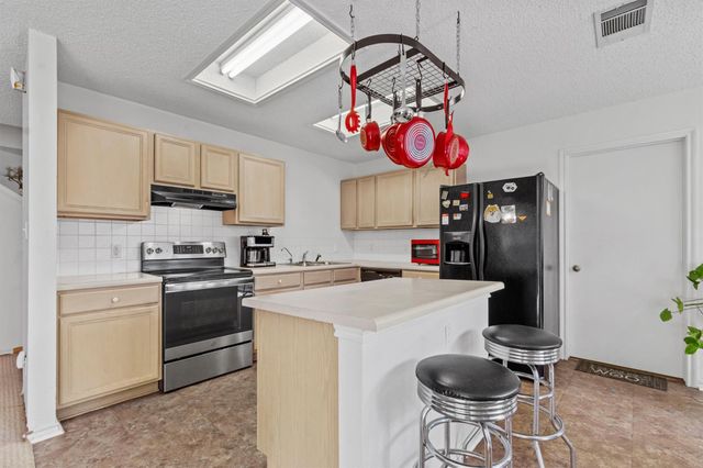 8007 Bramble Bush DR, Austin, TX 78747