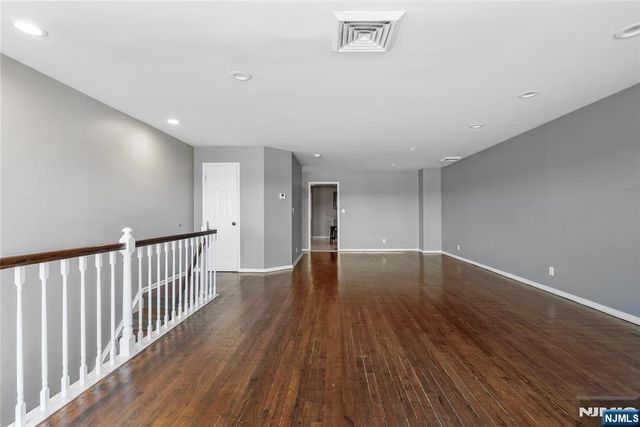 300 Gorge Road 2, Cliffside Park, NJ 07010