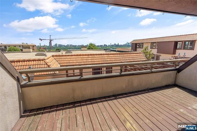 300 Gorge Road 2, Cliffside Park, NJ 07010