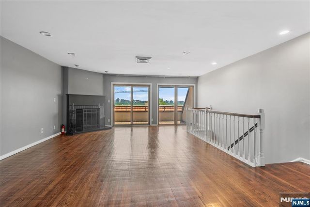 300 Gorge Road 2, Cliffside Park, NJ 07010