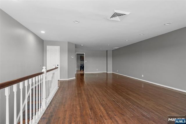 300 Gorge Road 2, Cliffside Park, NJ 07010